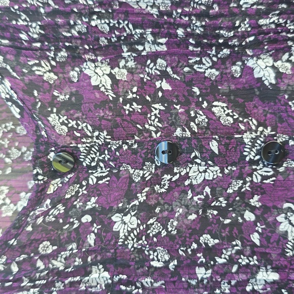Jaclyn Smith Purple and White Floral Long Sleeve Blouse/Top - Picture 4 of 6